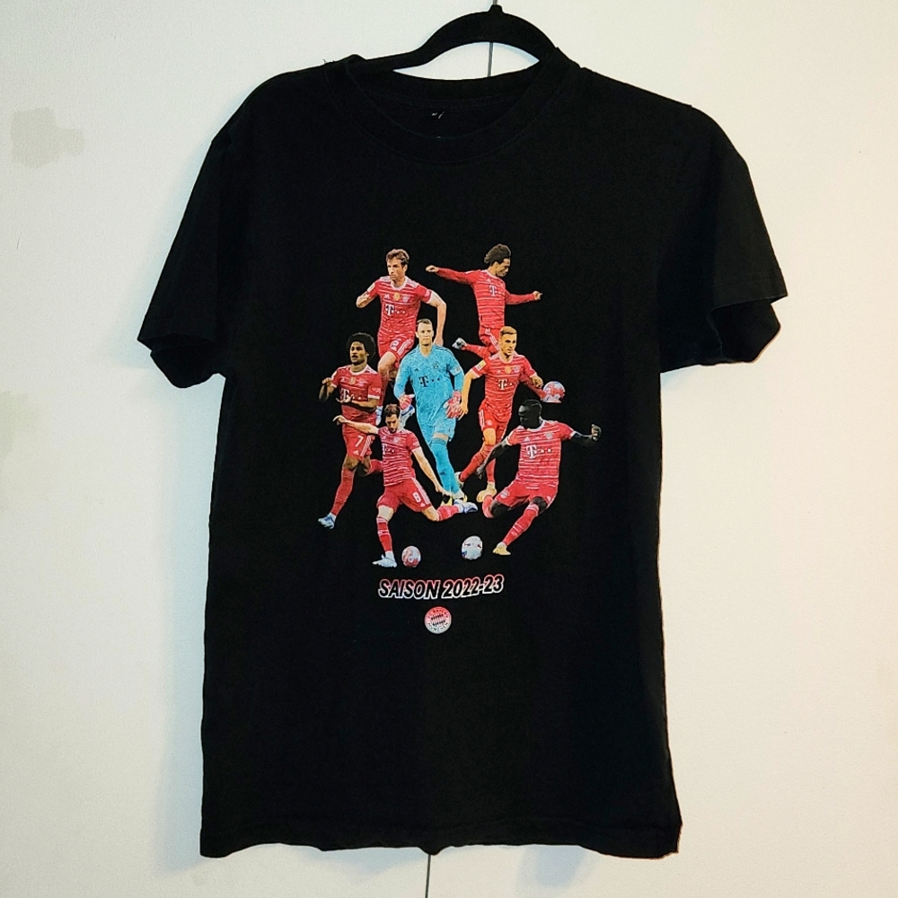 FC Bayern Munchen T-shirt size medium